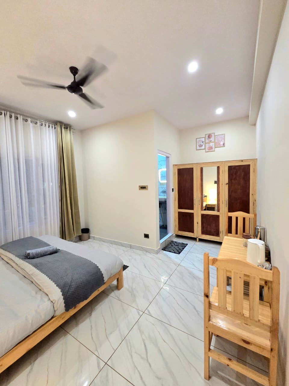 Prafull Hotel